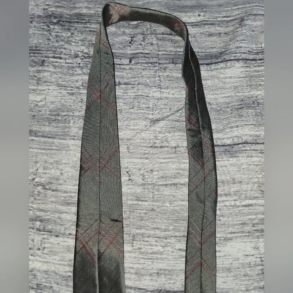 Calvin Klein Gray Polyester Silk Neck Tie‎